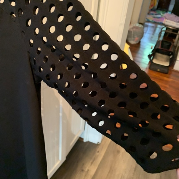 Clara Sun Woo laser cut out‎  top. Worn 2x - Picture 3 of 5